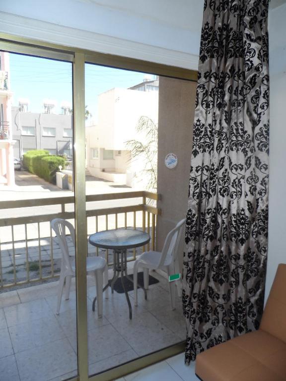 Geotanya Apartments Limassol Habitación foto